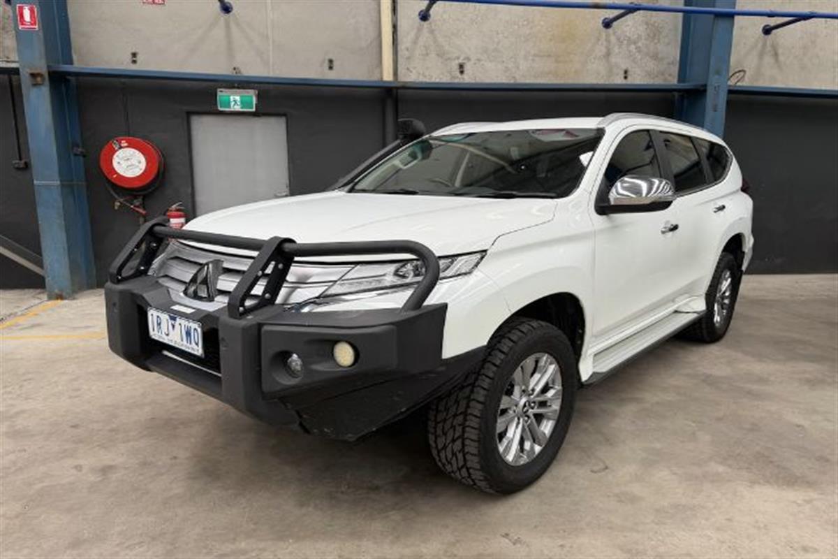 2020 Mitsubishi Pajero